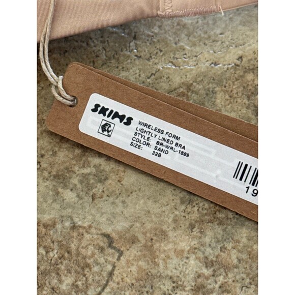 Skims Wireless Form Lightly Lined Bra Sand Size 32B - Picture 7 of 7
